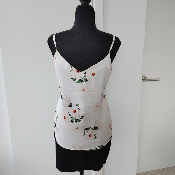 White floral cami - Picture 3 of 3